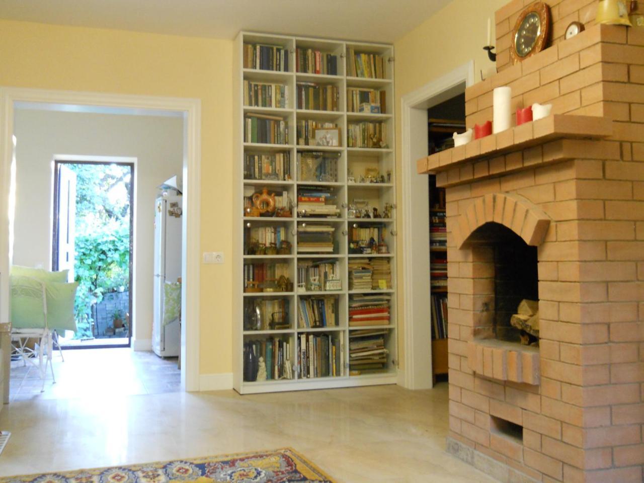 ミンスク House With A Fireplace On The Riverヴィラ エクステリア 写真