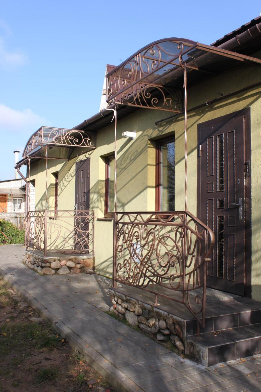 ミンスク House With A Fireplace On The Riverヴィラ エクステリア 写真